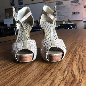 Jessica Simpson Peep Toe Pumps